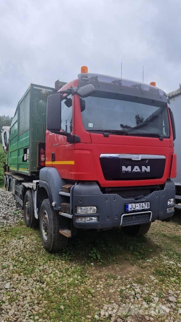 MAN TGS + Neuson 1266 Štěpkovače