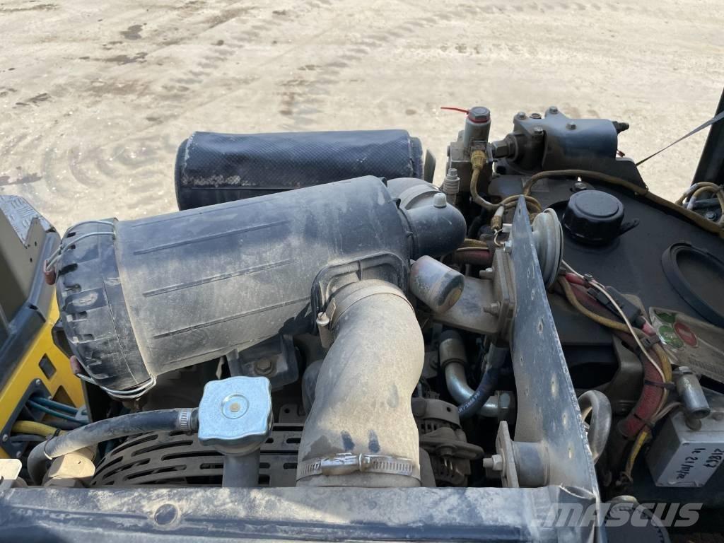 Bomag BW 100 AD-5 Tandemové válce