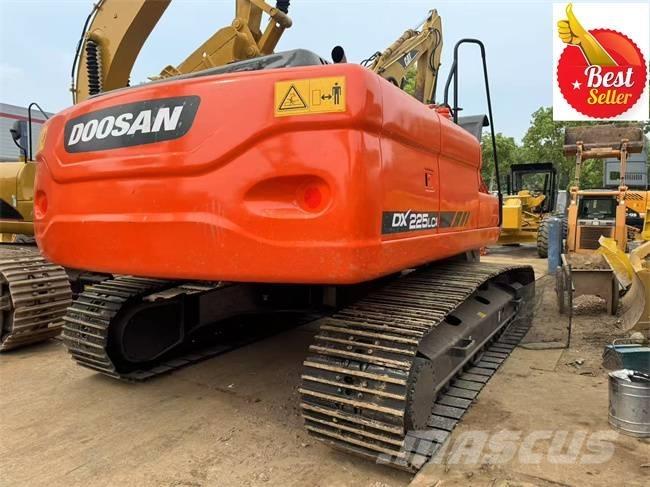 Doosan DX 225 LCA Pásová rýpadla