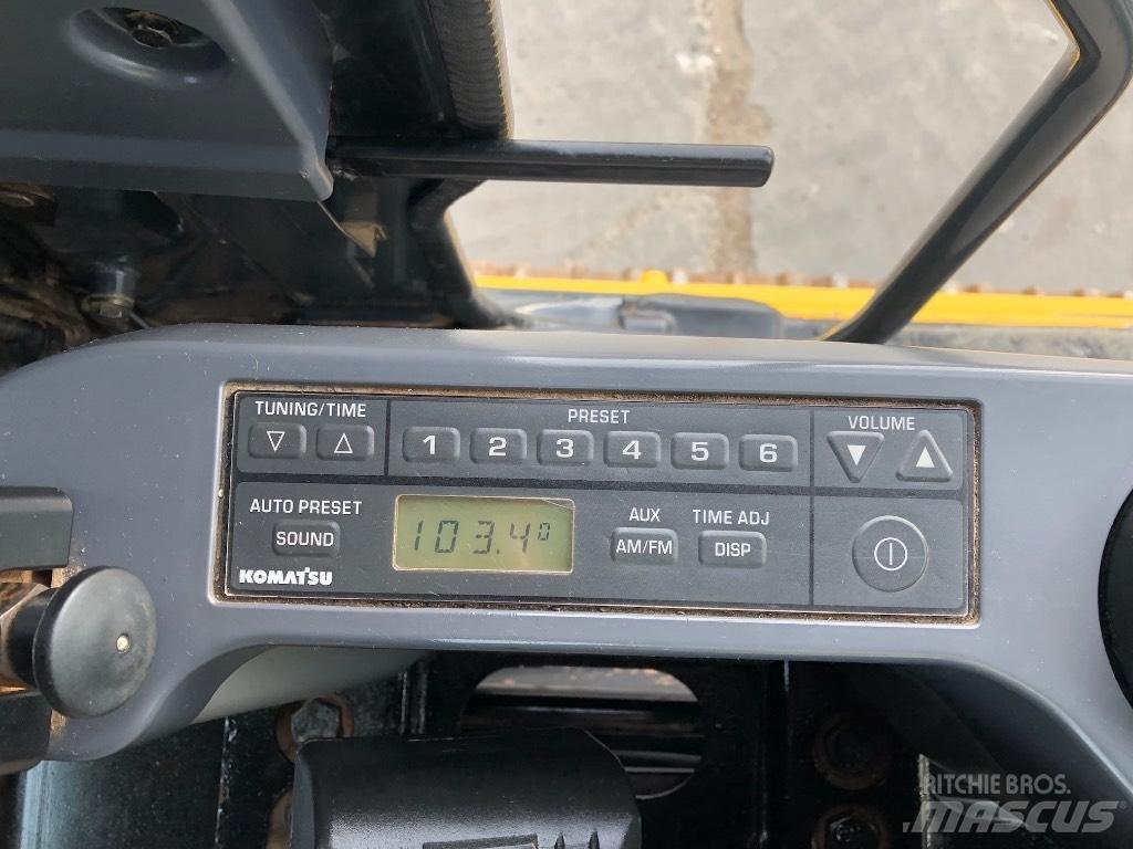 Komatsu PC210LC-11 Pásová rýpadla