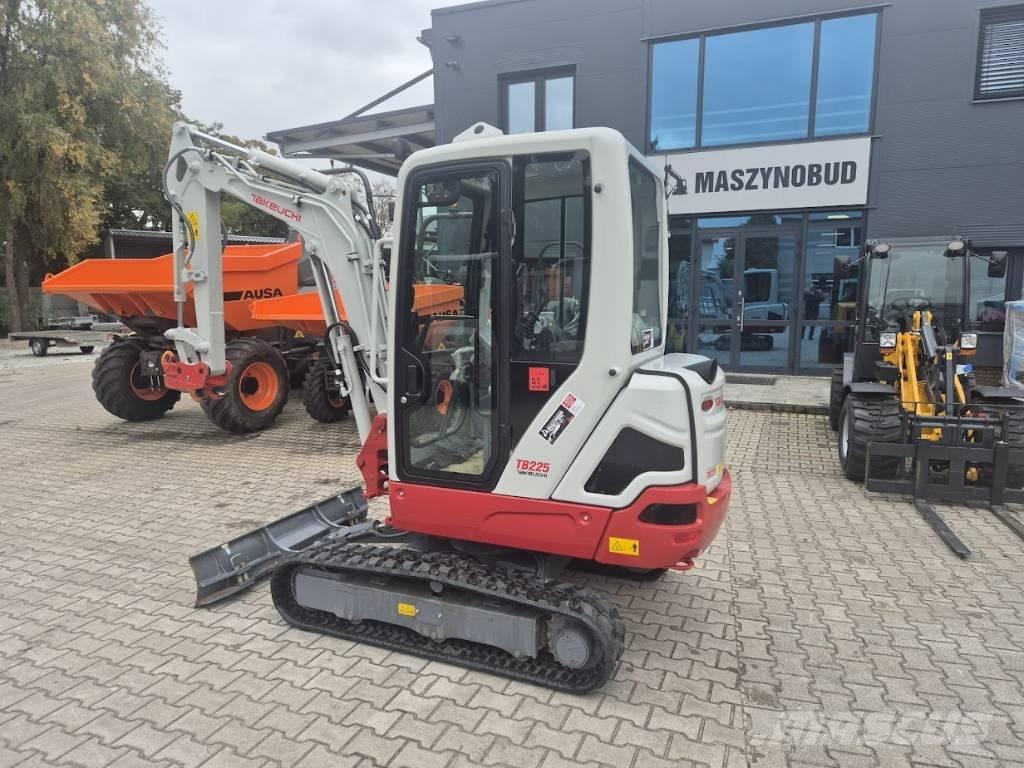 Takeuchi TB225 V0B Mini rýpadla < 7t