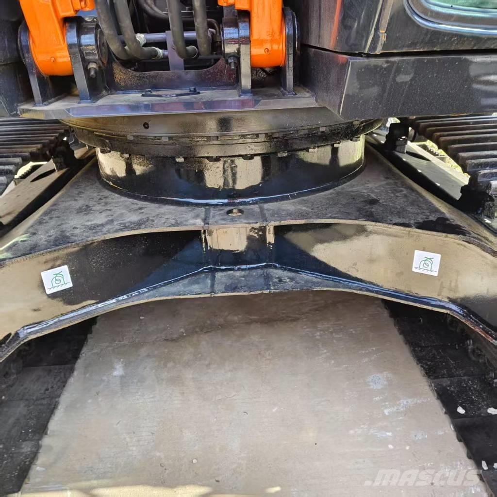 Hitachi ZX 130 LC Pásová rýpadla