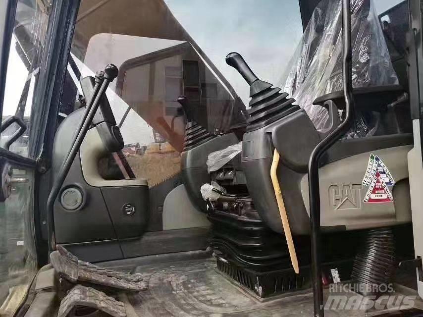 CAT 320 D Pásová rýpadla