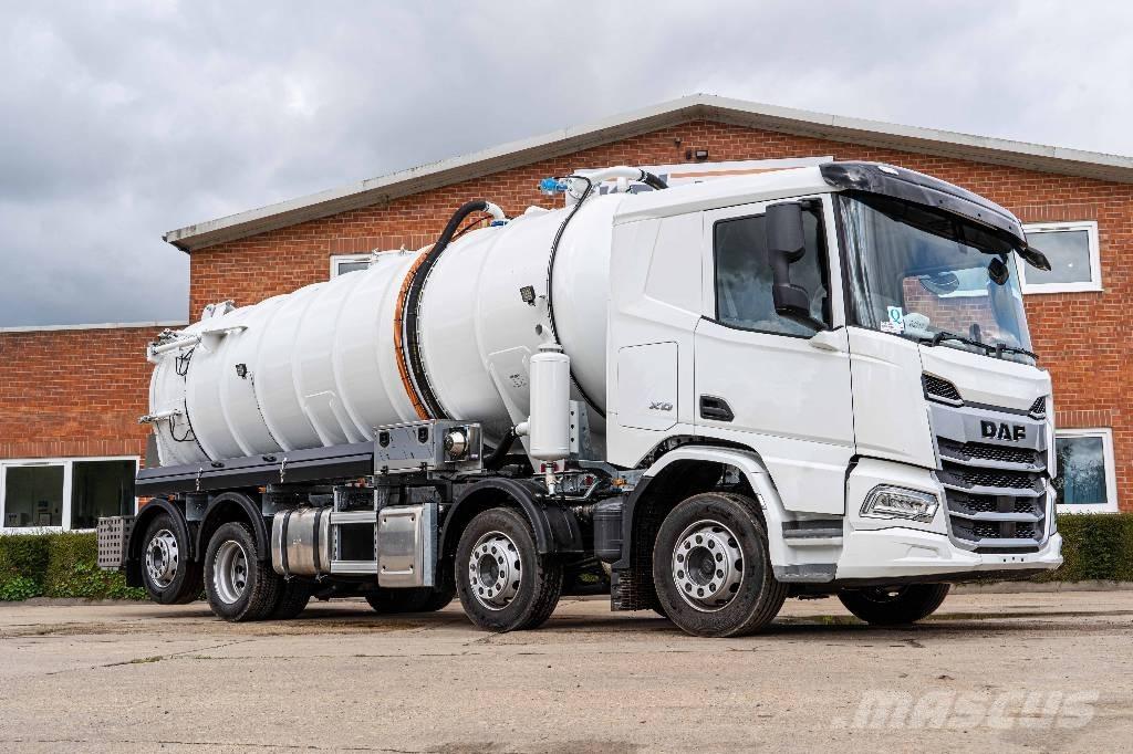DAF XD 450 FAX 8x2 Cisternové vozy