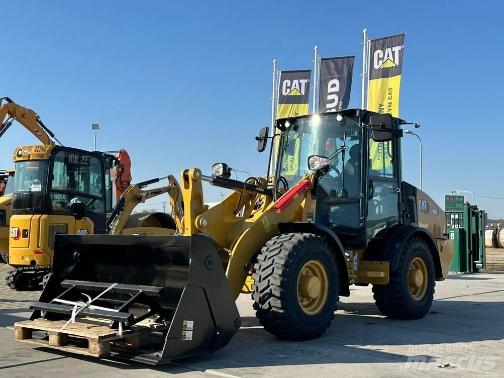 CAT 906 Kolové nakladače