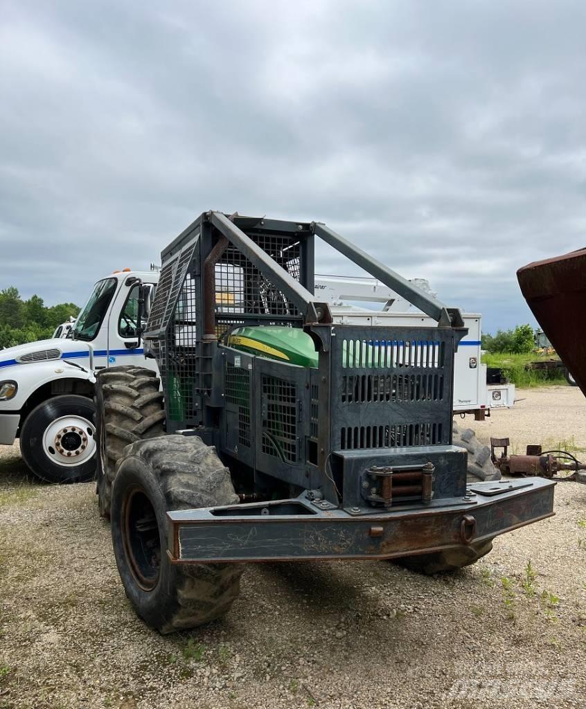 John Deere 5100 M Traktory