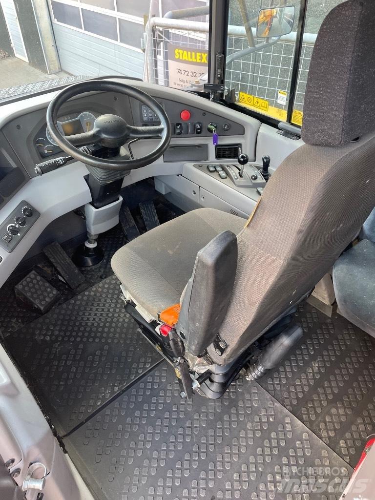 Volvo A30G Kloubové dempry