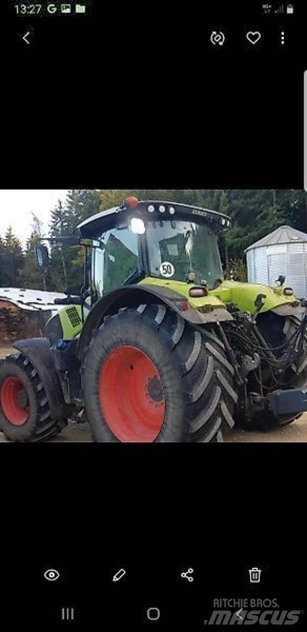 CLAAS axion 870 Traktory