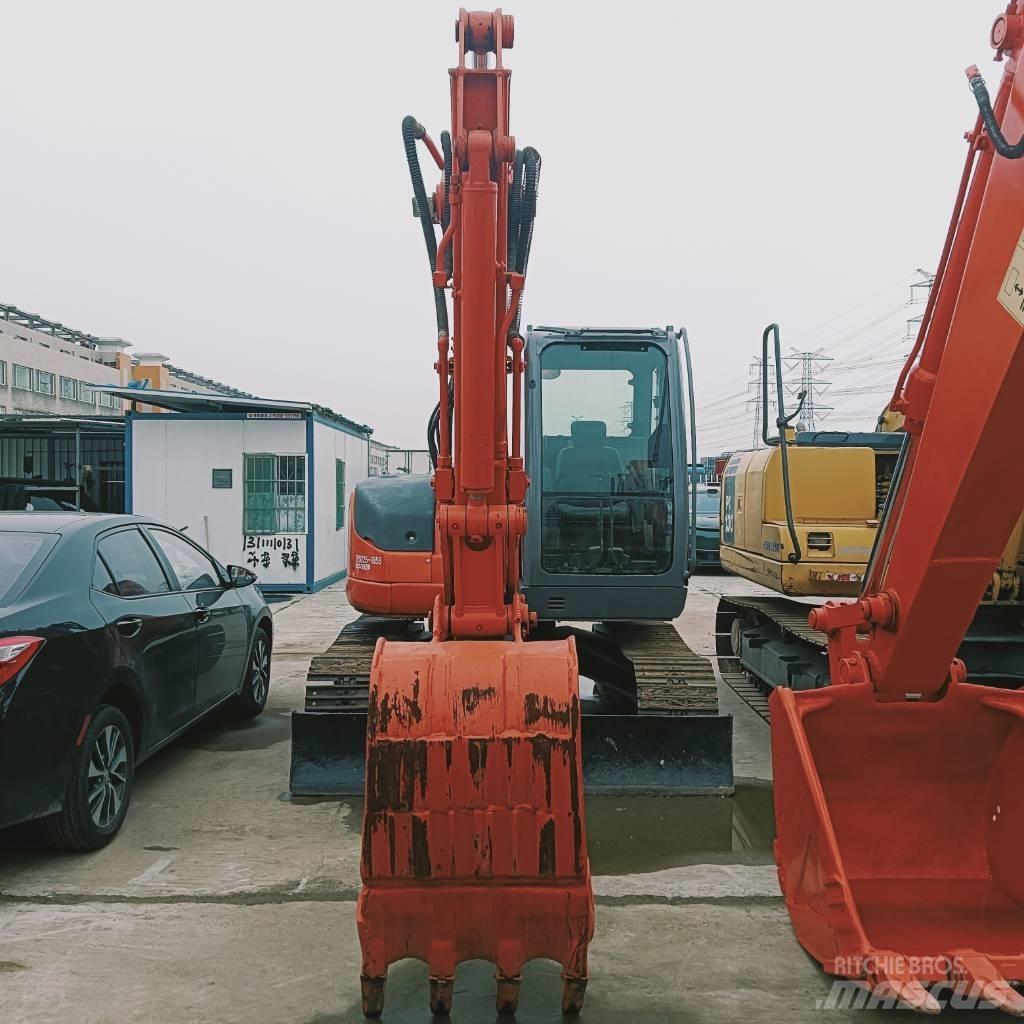 Hitachi ZX 75 US Midi rýpadla 7t - 12t