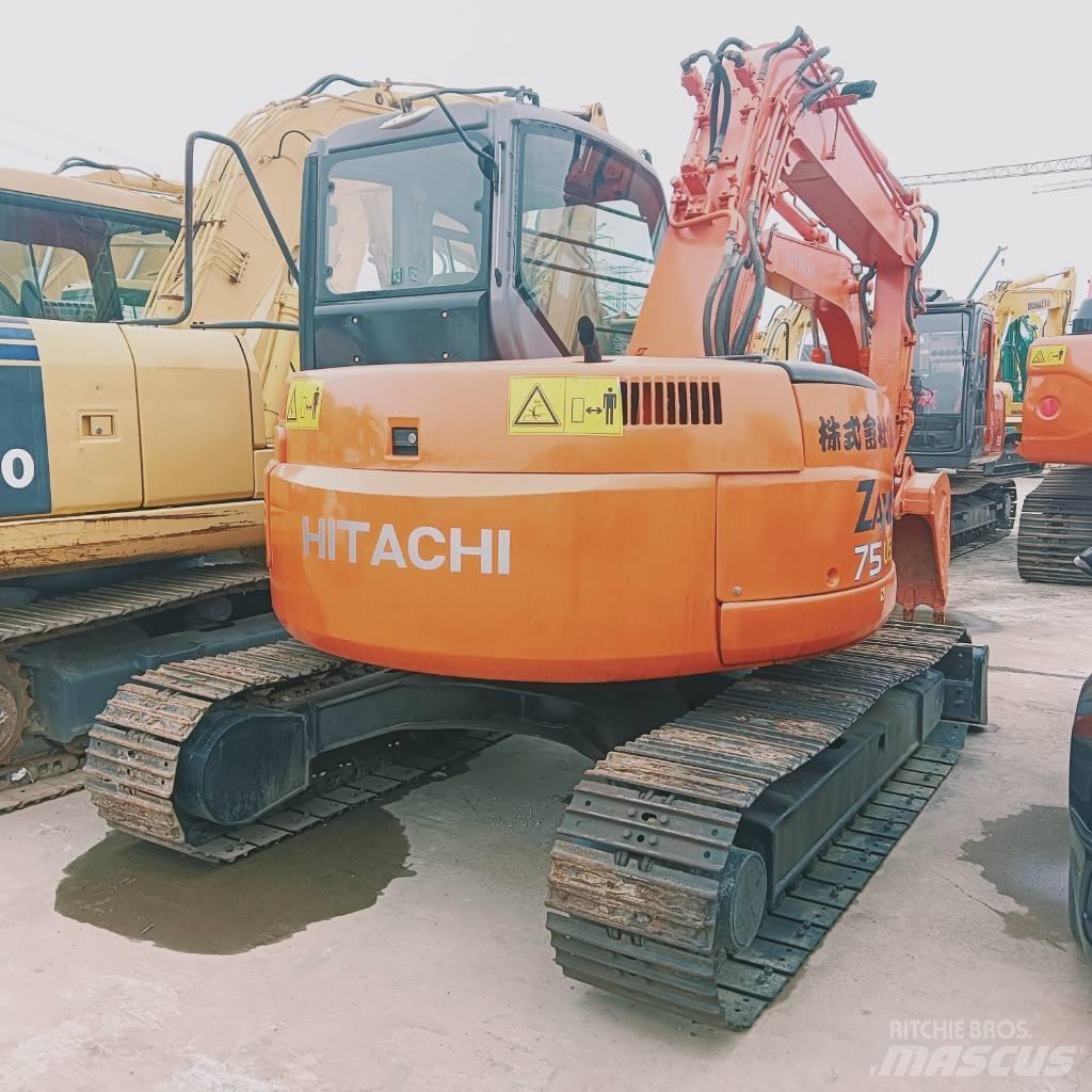 Hitachi ZX 75 US Midi rýpadla 7t - 12t