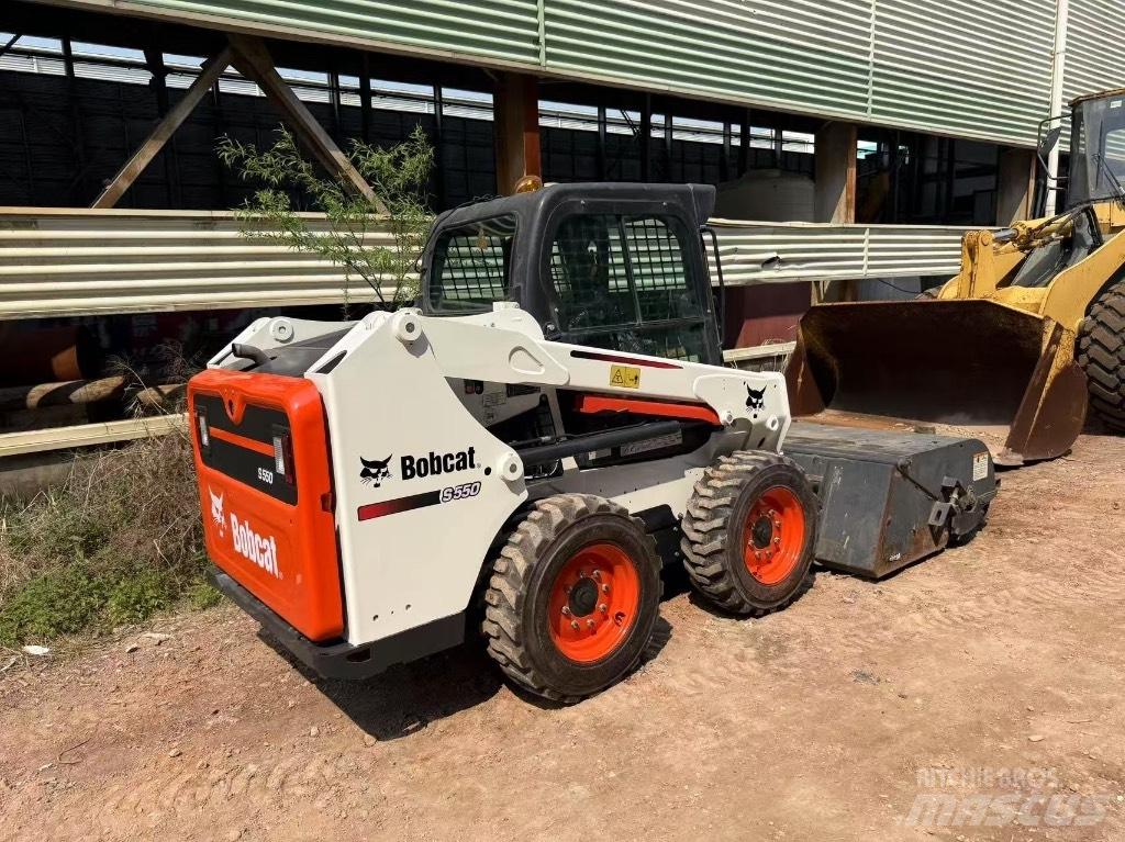 Bobcat S 550 Smykem řízené nakladače