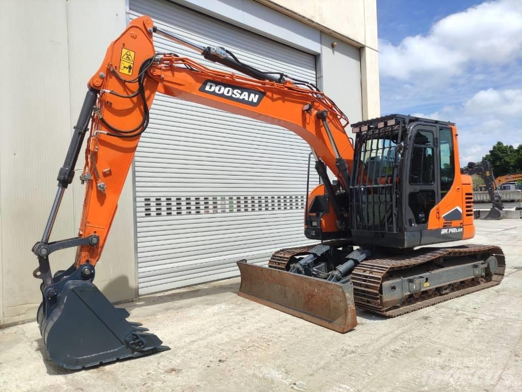 Doosan DX 140 LCR-7 Pásová rýpadla