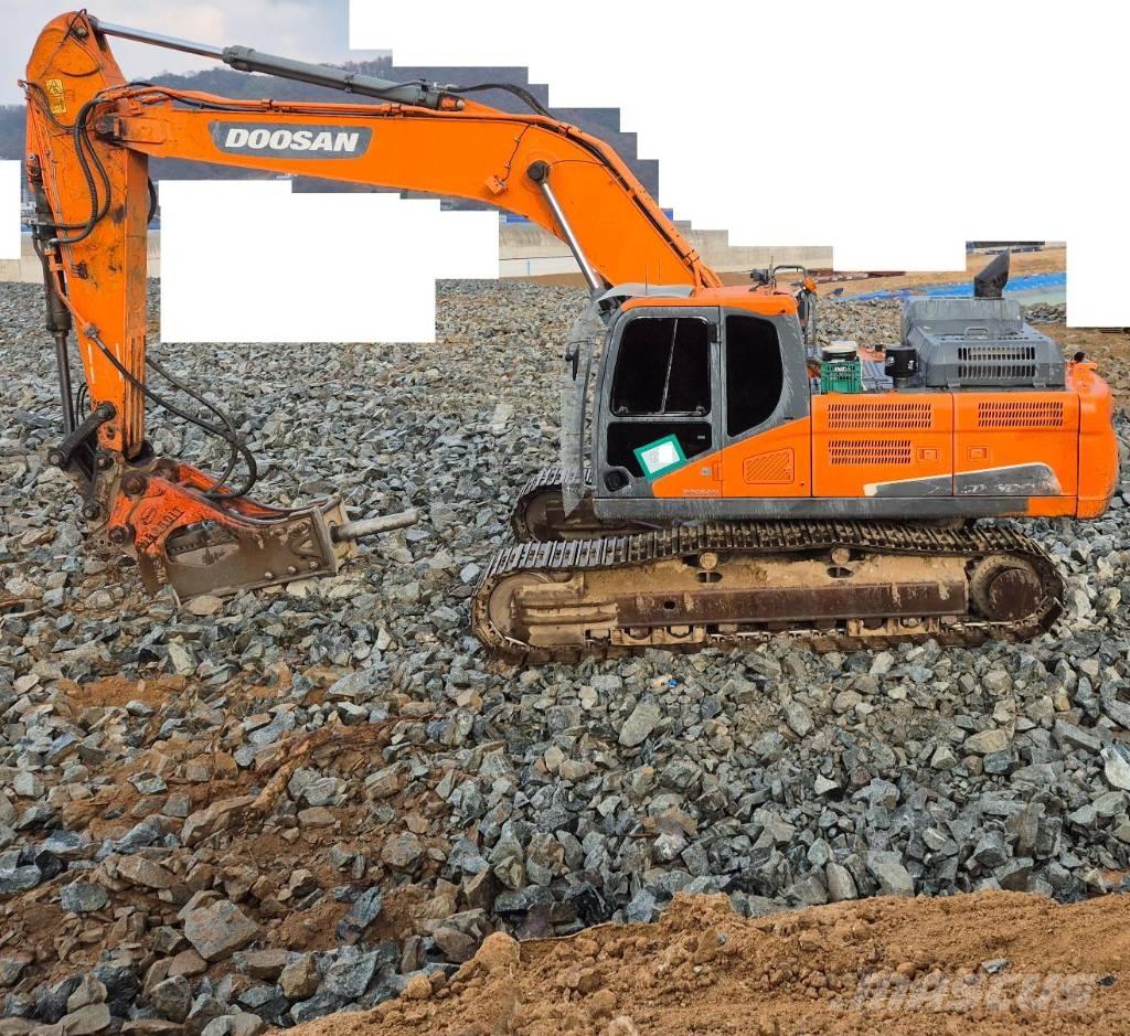 Doosan DX 300 LC-5 Pásová rýpadla