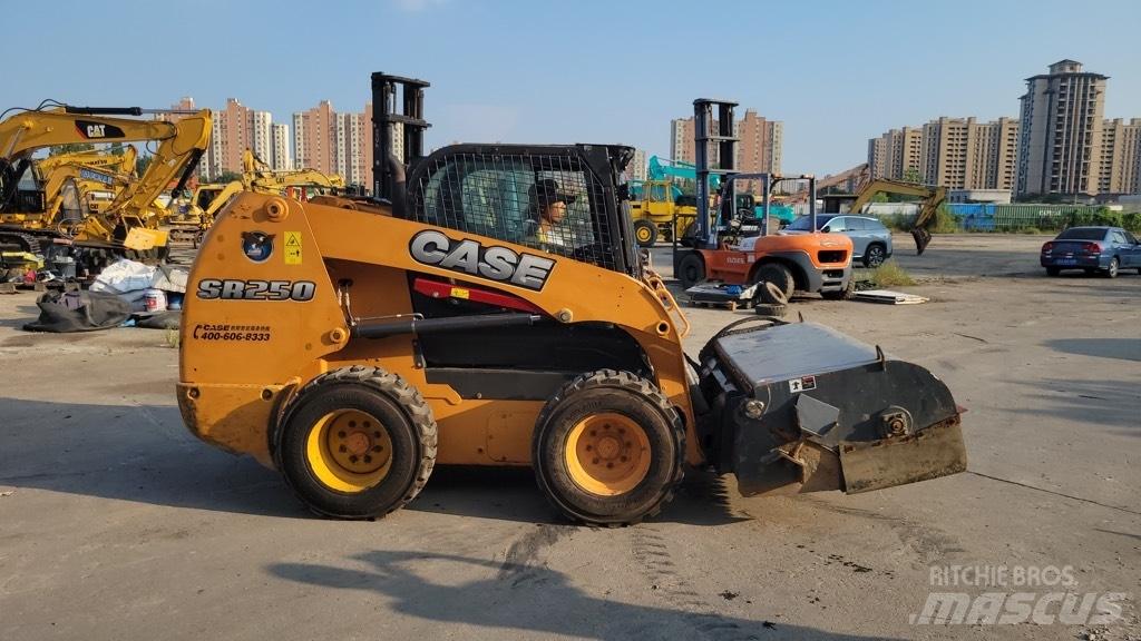 CASE SR 250 Smykem řízené nakladače