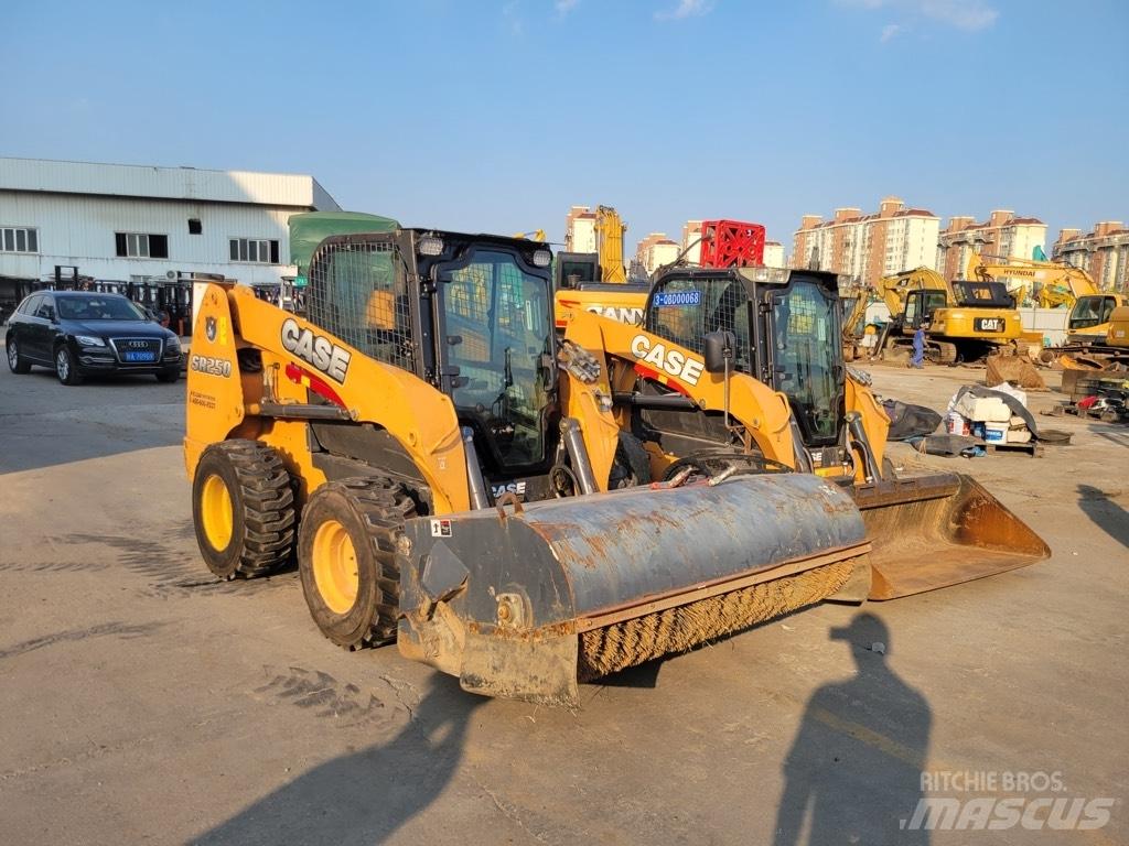CASE SR 250 Smykem řízené nakladače