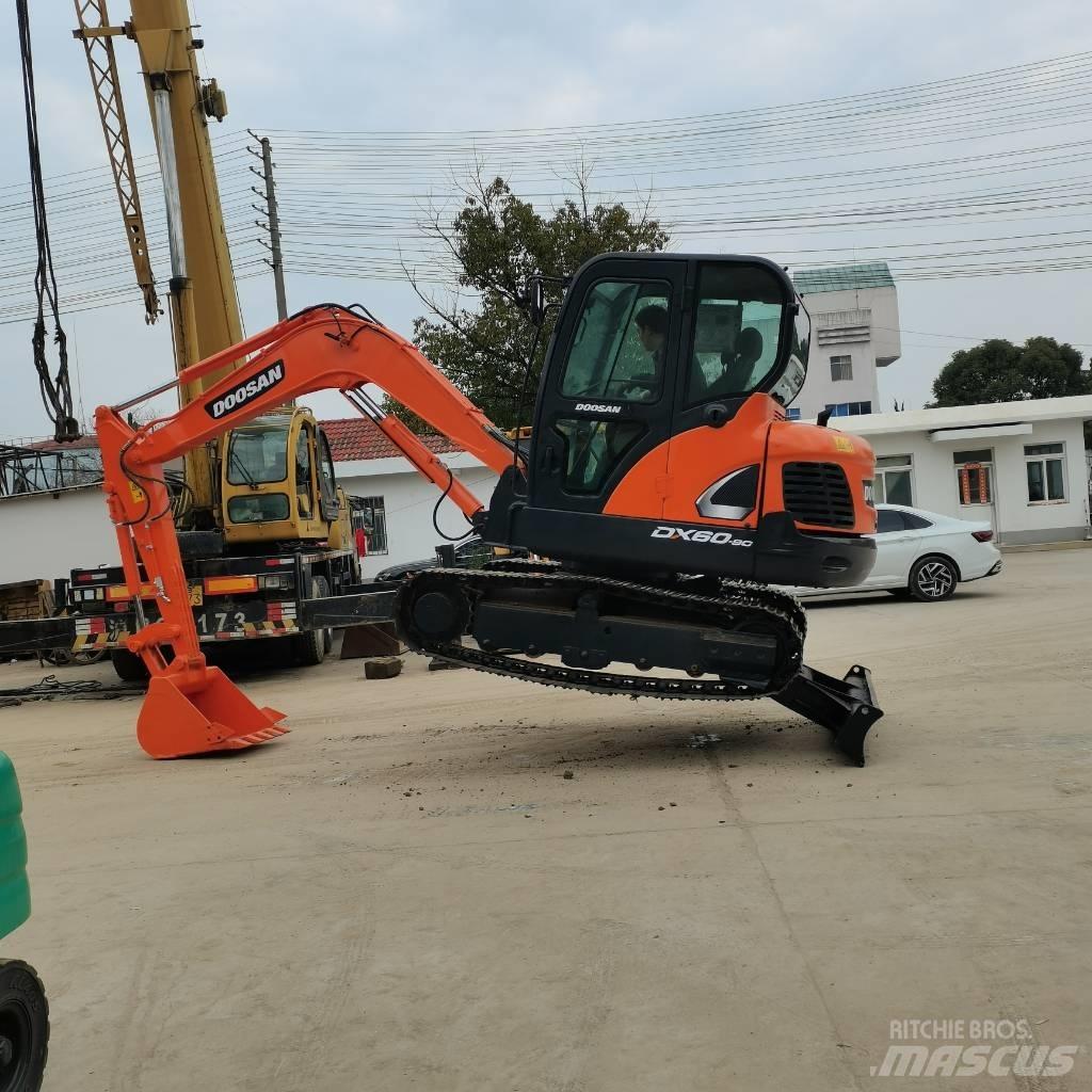 Doosan DX 60 Pásová rýpadla