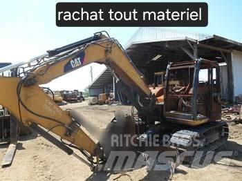 CAT 308 E 2 CR Výložníky a lžíce