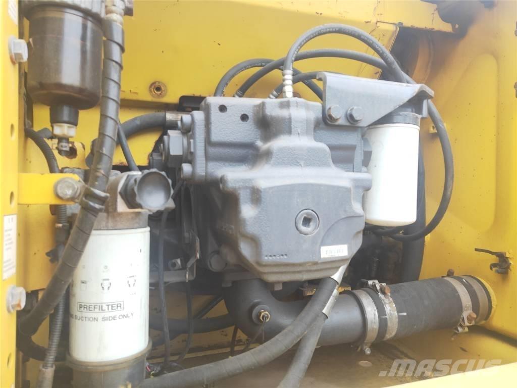 Komatsu PC210-8 Pásová rýpadla