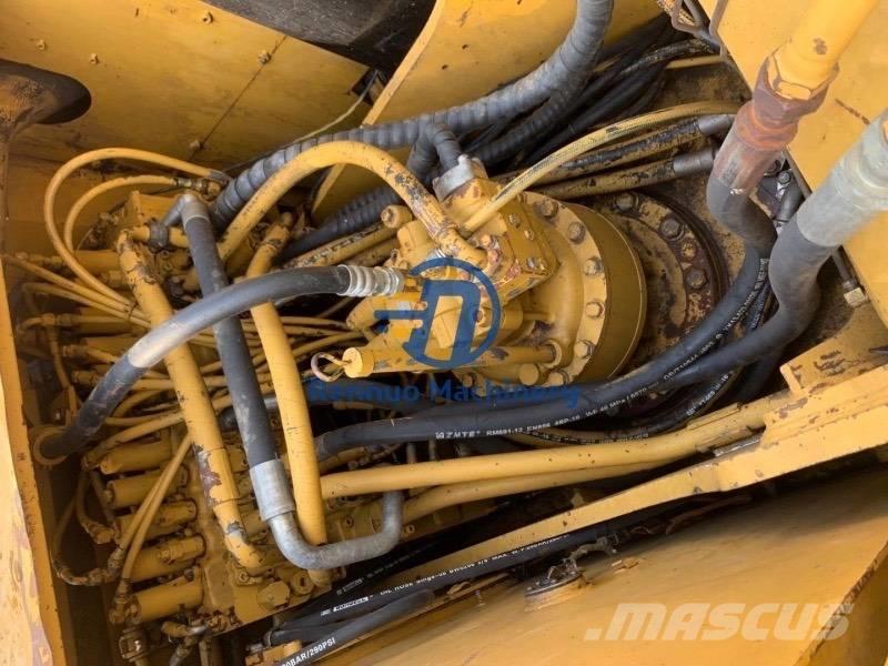 CAT 320 D Midi rýpadla 7t - 12t