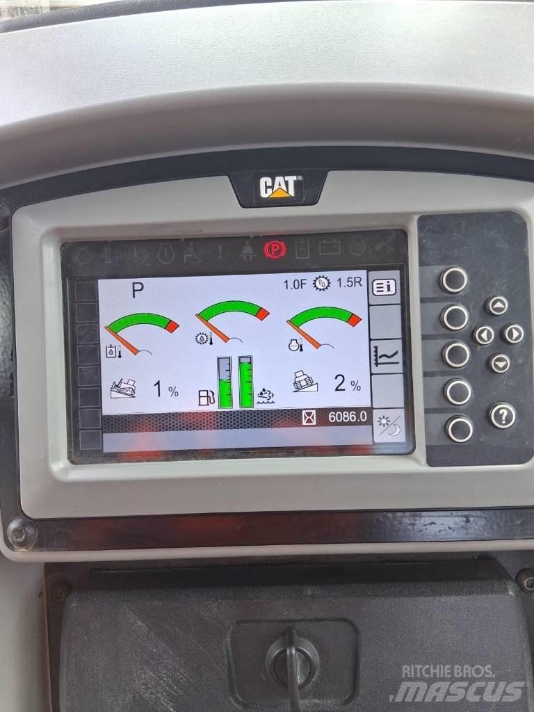CAT D 6 T LGP Pásové dozery