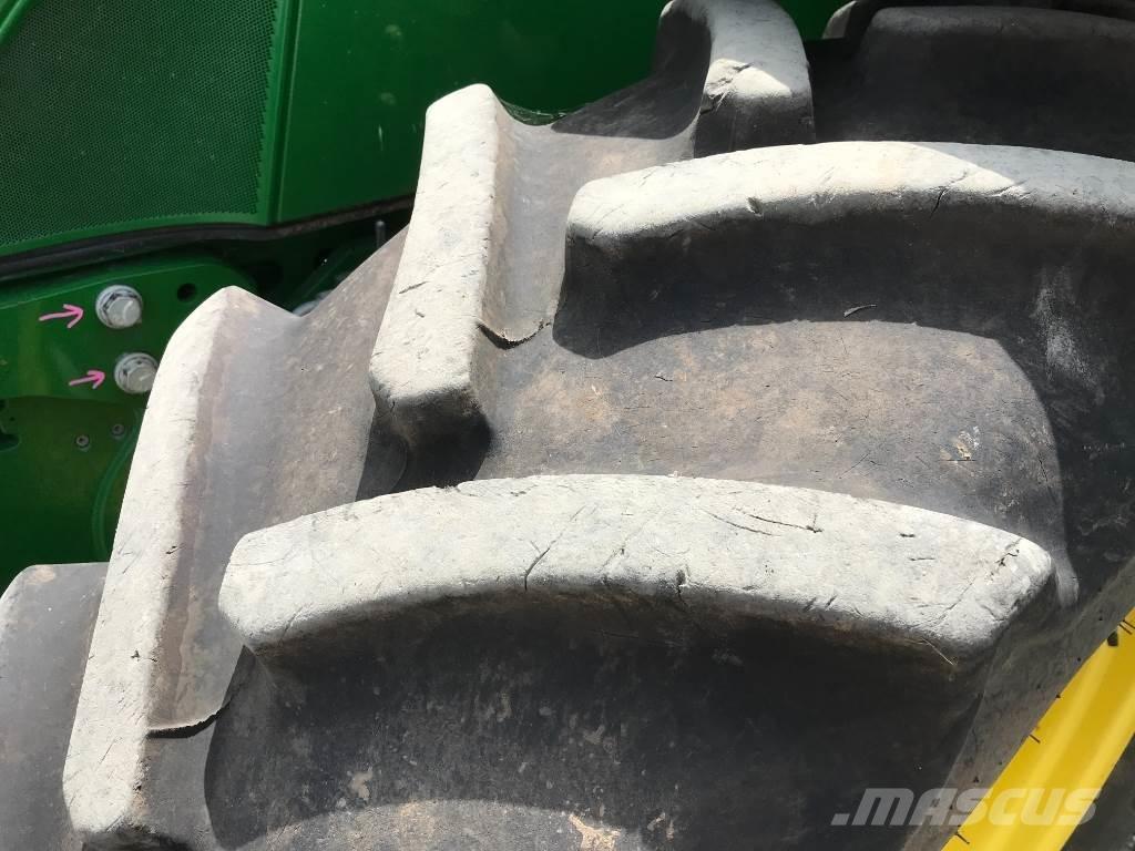 John Deere 6130 M Traktory