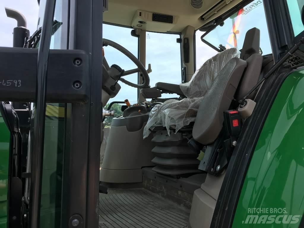 John Deere 6130 M Traktory