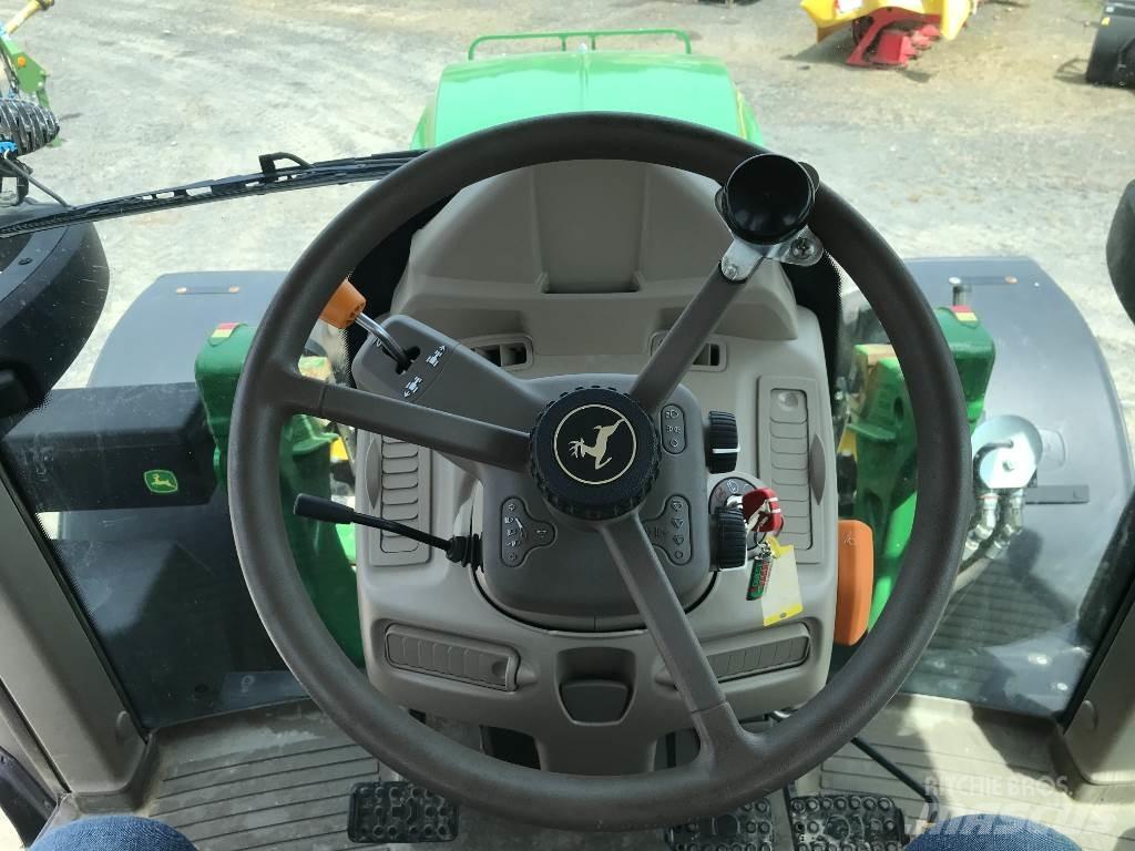 John Deere 6130 M Traktory