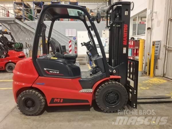Manitou MI25D Terénní vysokozdvižné vozíky