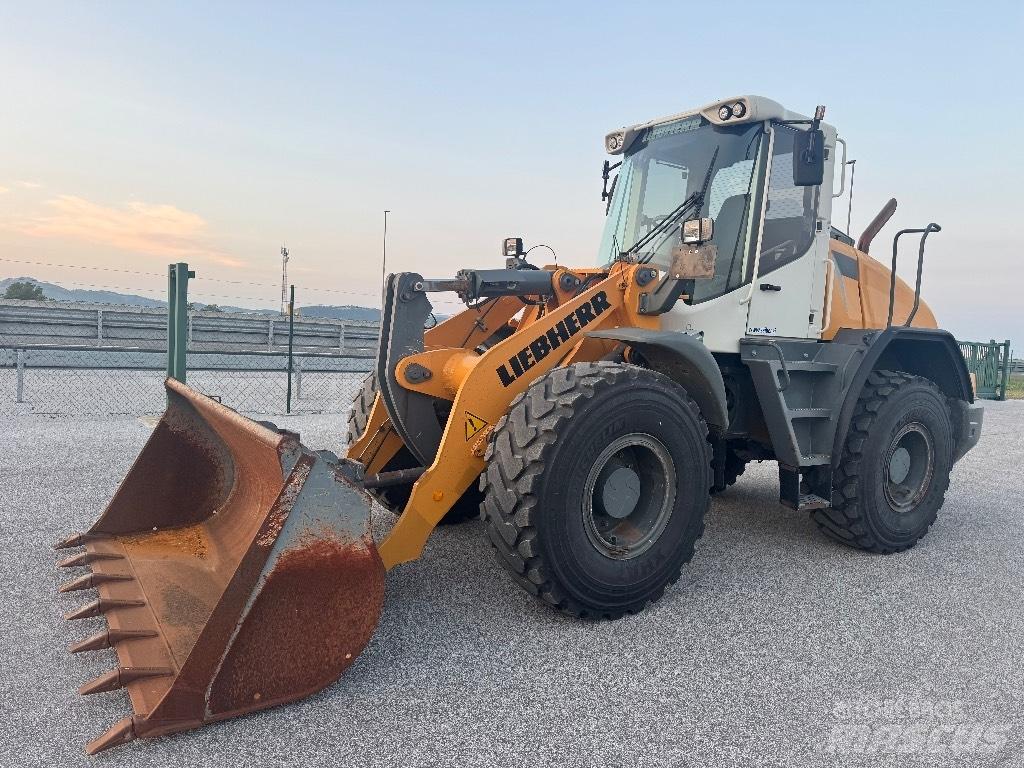 Liebherr L 538 Kolové nakladače