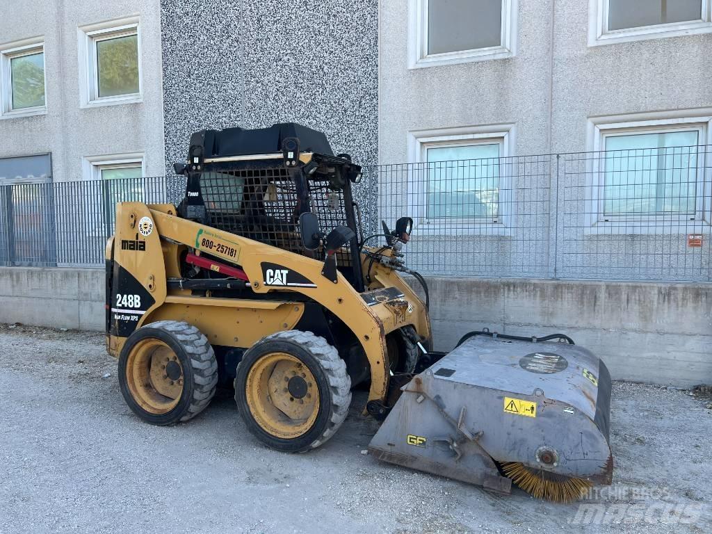 CAT 248 B HF-XPS Smykem řízené nakladače