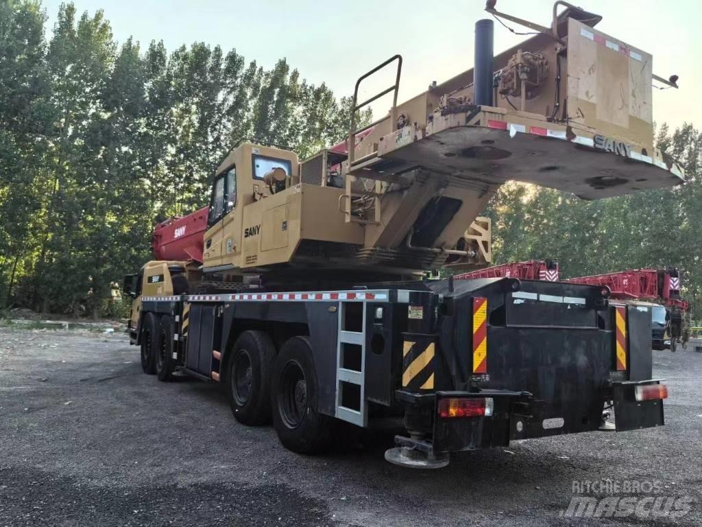 Sany STC 800 T5 Univerzální terénní jeřáby