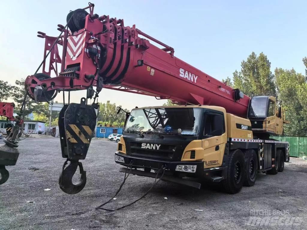 Sany STC 800 T5 Univerzální terénní jeřáby