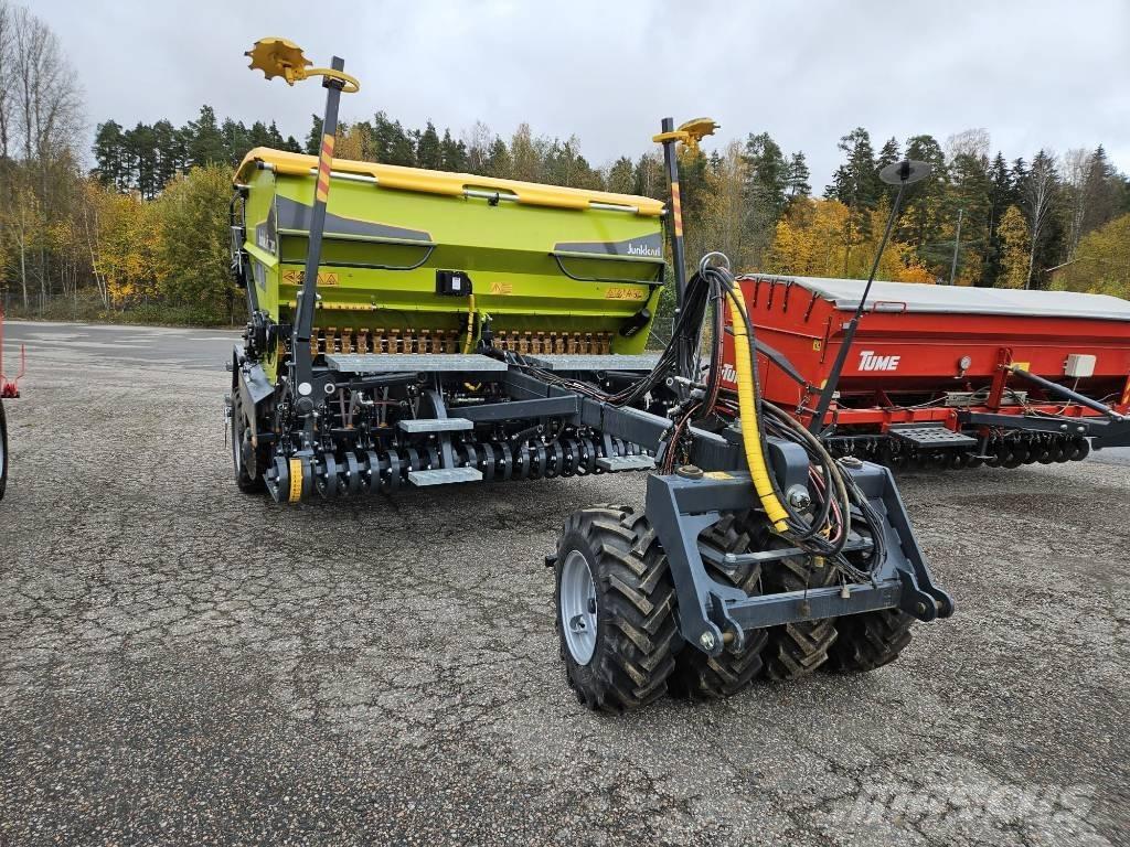 Junkkari T300 Kombinované secí stroje