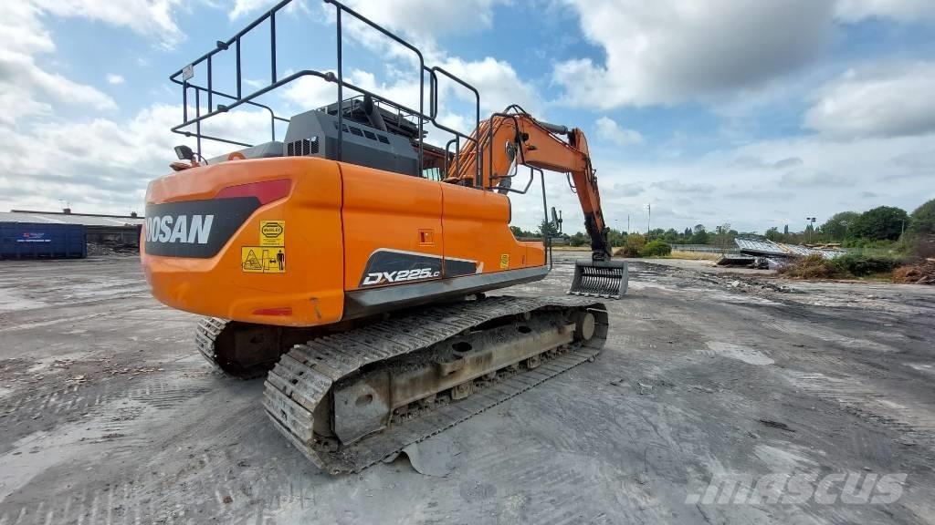 Doosan DX 225 LC Pásová rýpadla