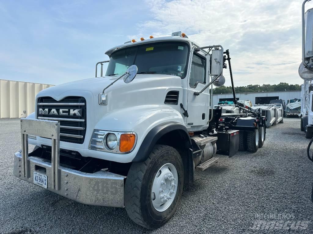 Mack CV 713 Lanový nosič kontejnerů
