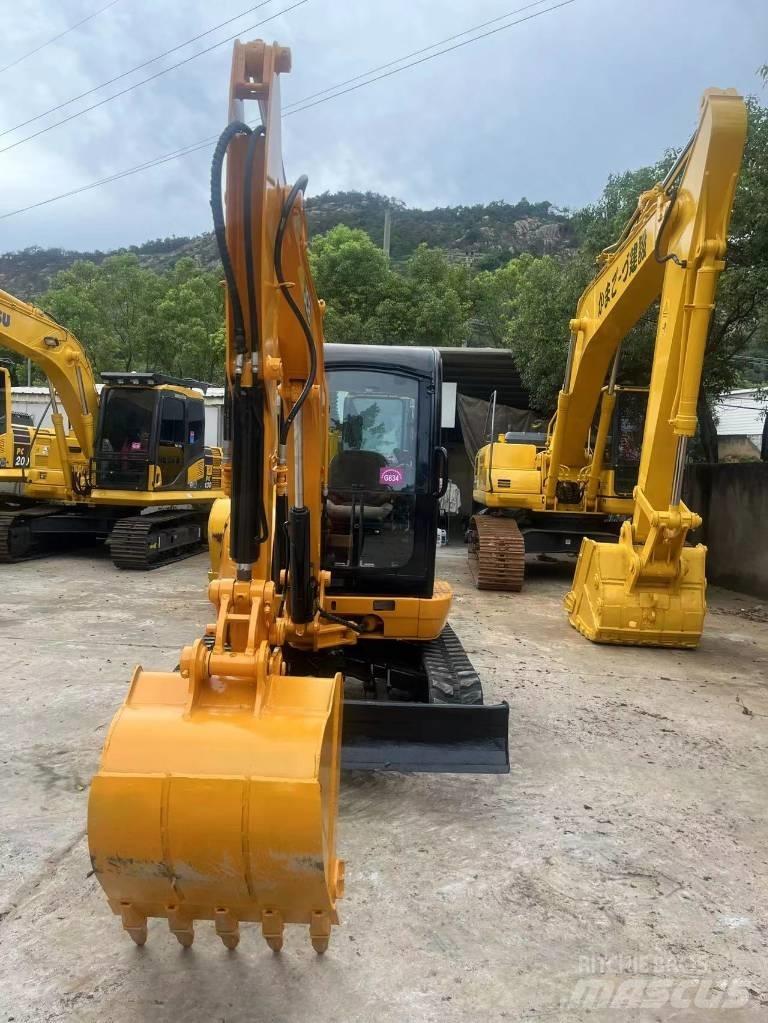 JCB 8035 Pásová rýpadla