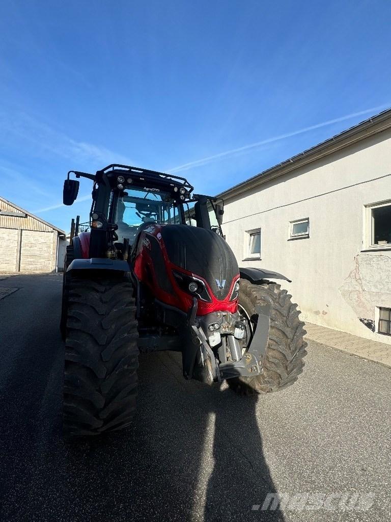 Valtra T 214 D Lesní traktory
