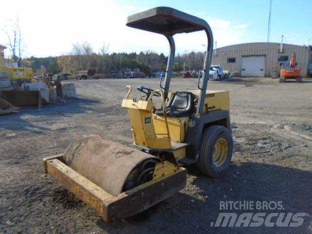 Bomag BW 124 D Tahačové válce
