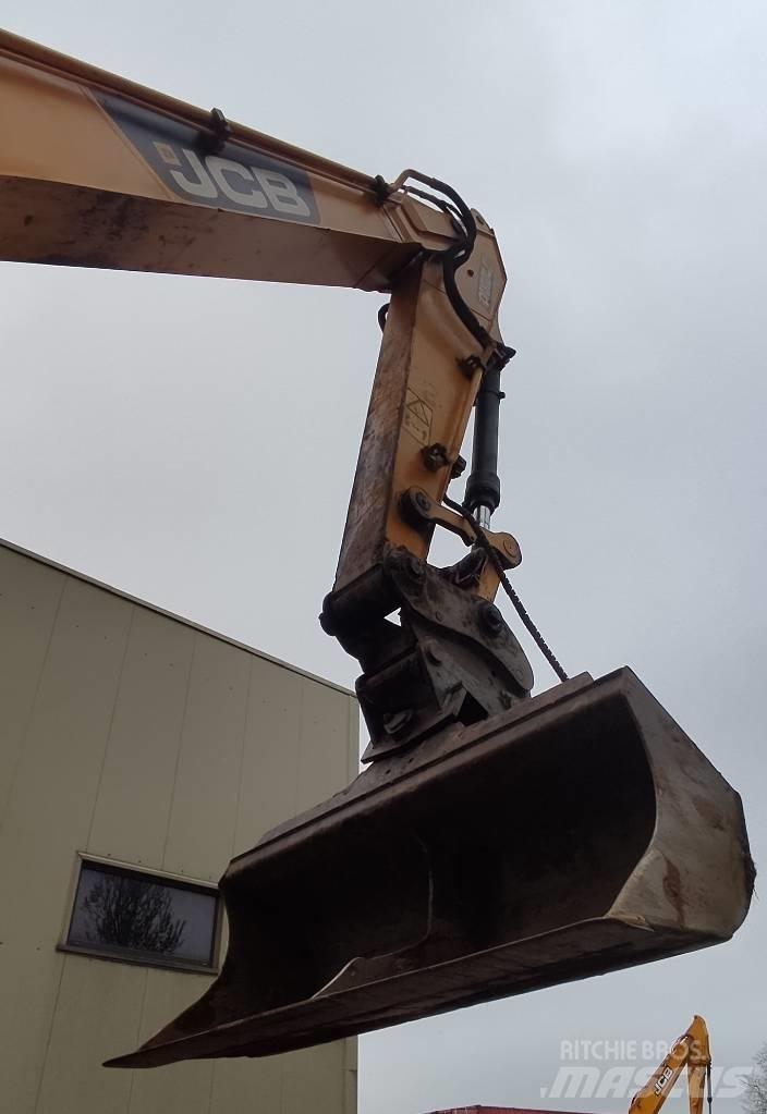 JCB JS 220 LC Pásová rýpadla