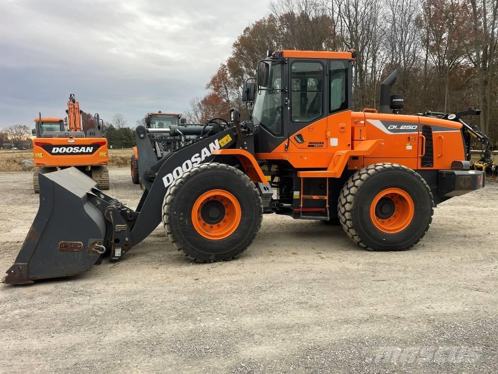 Doosan DL 250 Kolové nakladače