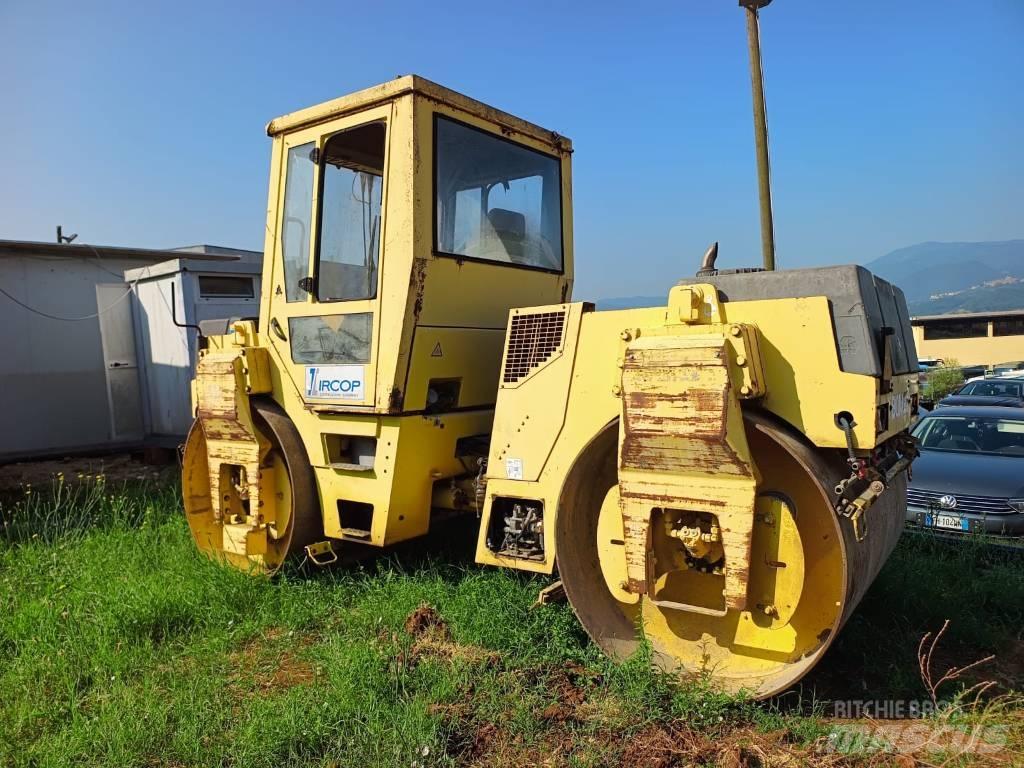 Bomag BW 151 AD-2 Tandemové válce