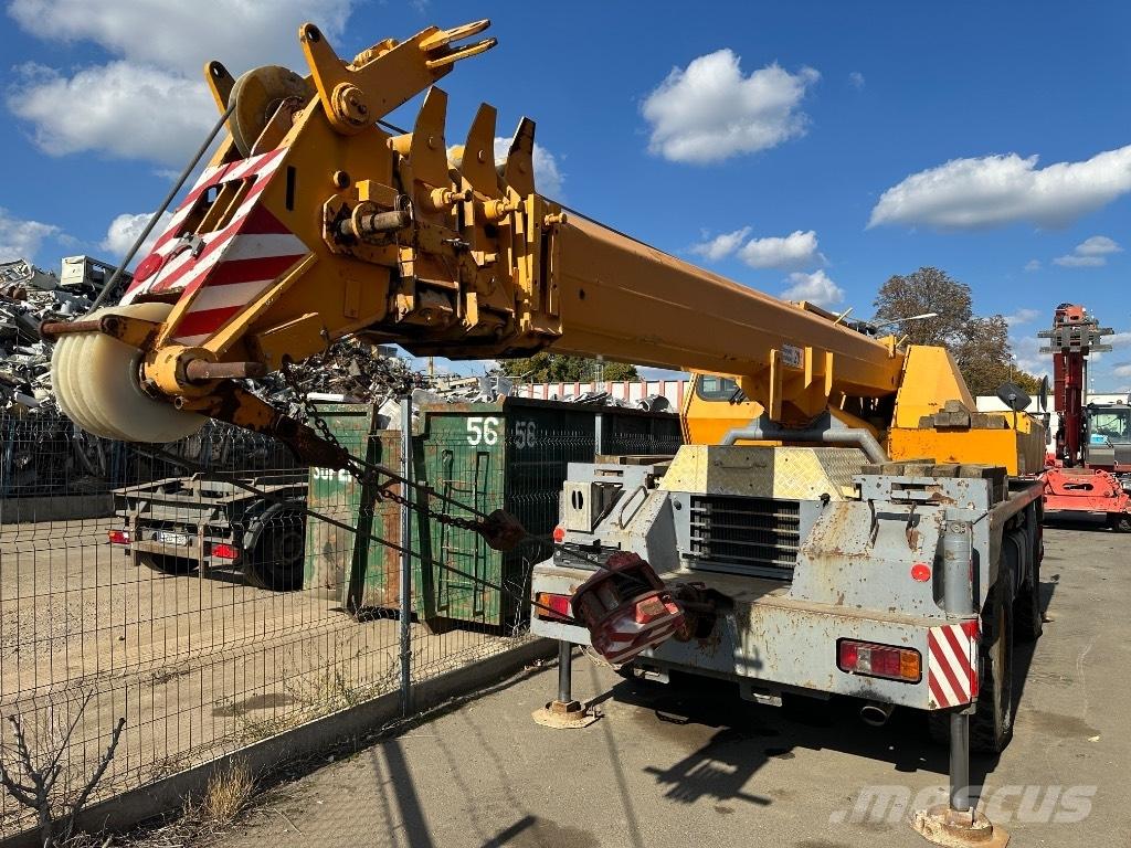 Krupp KMK 2020 Univerzální terénní jeřáby
