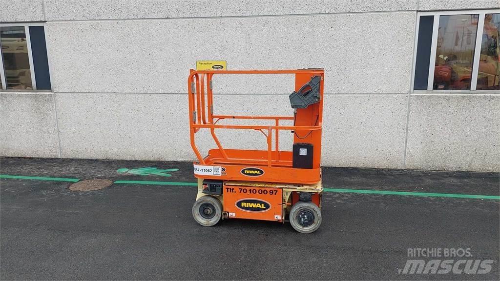 JLG 1230ES Další zvedače a plošiny