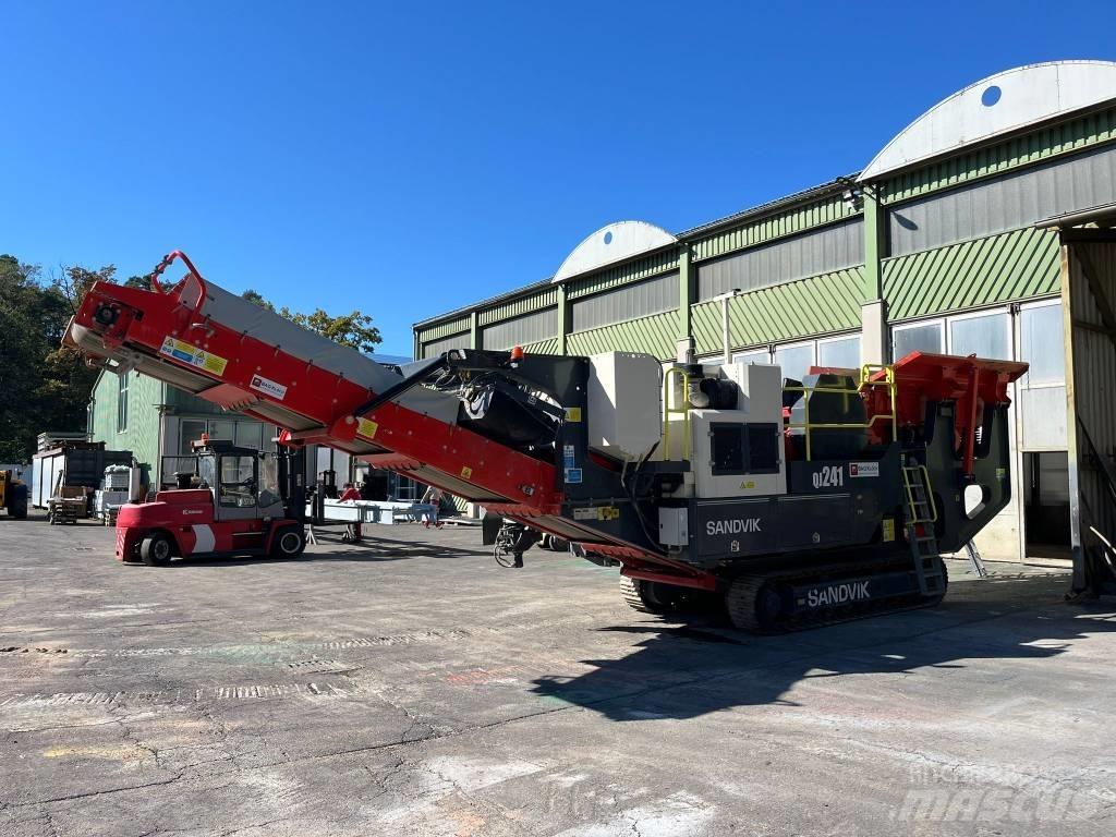 Sandvik QJ 241 Mobilní drtiče