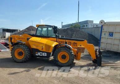 JCB 540-140 Teleskopické manipulátory