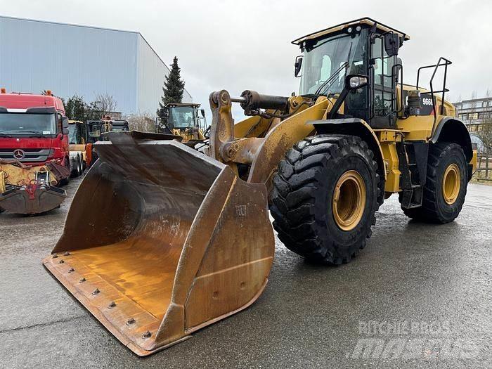 CAT 966M Kolové nakladače