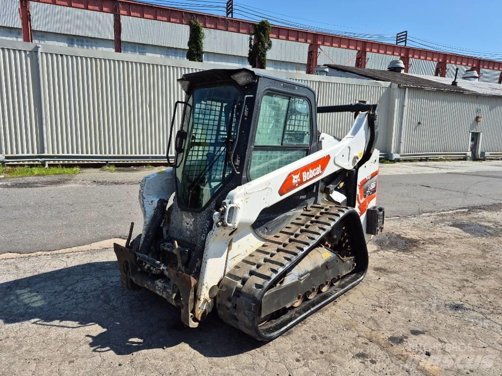 Bobcat T 66 Smykem řízené nakladače