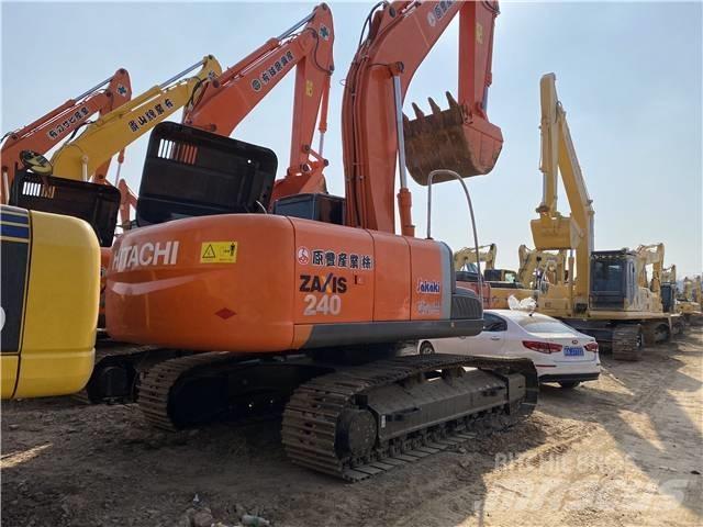 Hitachi ZX240 Pásová rýpadla