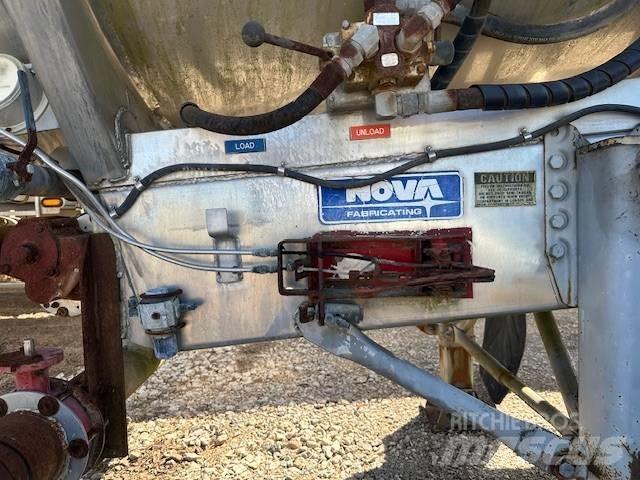  NOVA MC307 7000 GAL Cisternové přívěsy