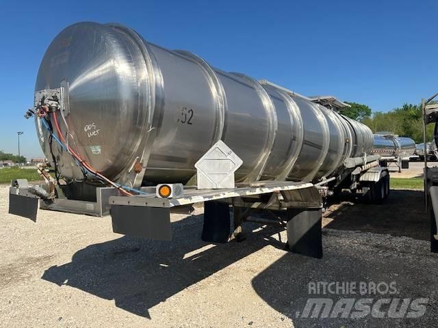  NOVA MC307 7000 GAL Cisternové přívěsy